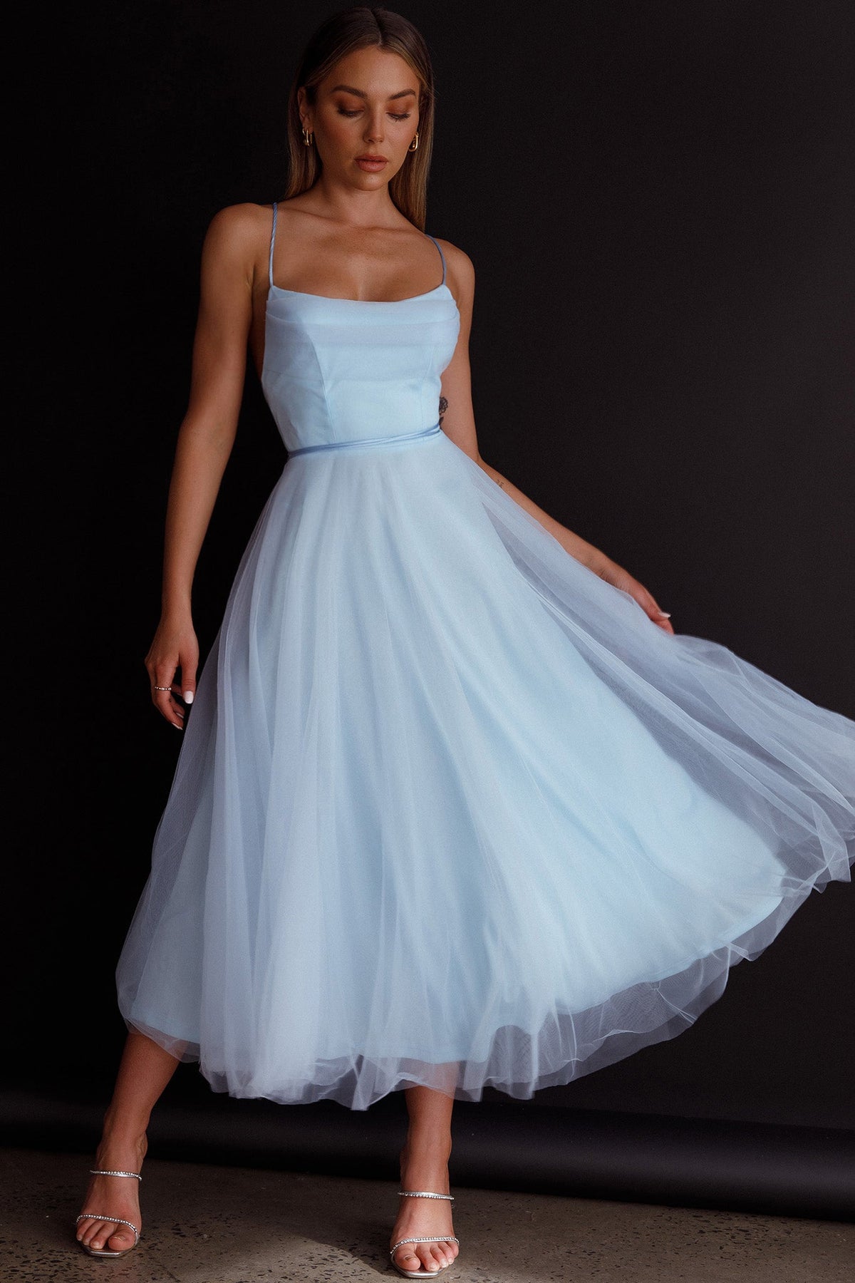 Floating By Pleated Neckline Mesh Midi Dress Blue